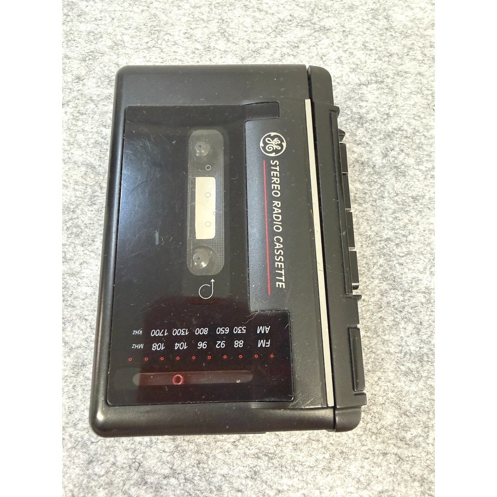 GE 3-5481B Portable AM FM Stereo‎ Radio Cassette Player